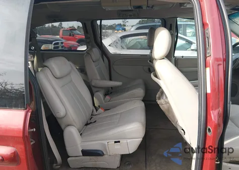 2005 Chrysler Town & Country Touring z USA, uszkodzony, nr VIN 2C4GP54L95R416976